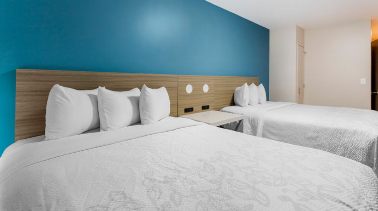 Red Roof Plus Brooklyn-Flatbush Avenue Room