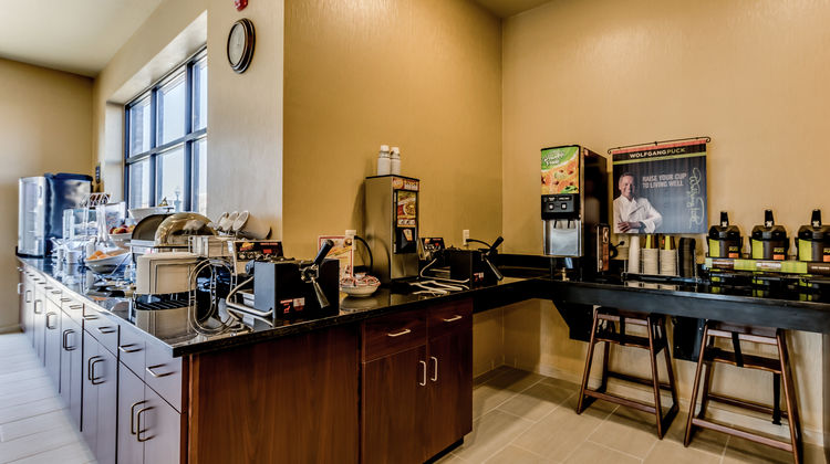 Cobblestone Inn & Suites Waverly Restaurant