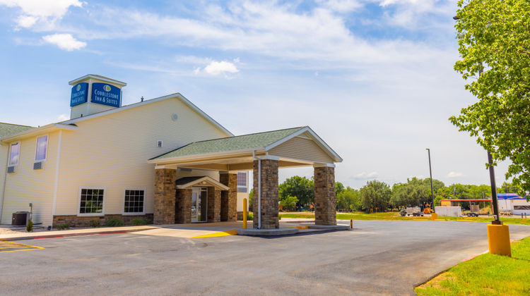 Cobblestone Inn & Suites-Winters Exterior