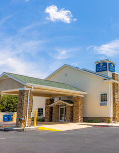 Cobblestone Inn & Suites-Winters