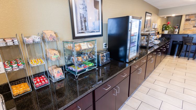 Cobblestone Inn & Suites-Winters Restaurant