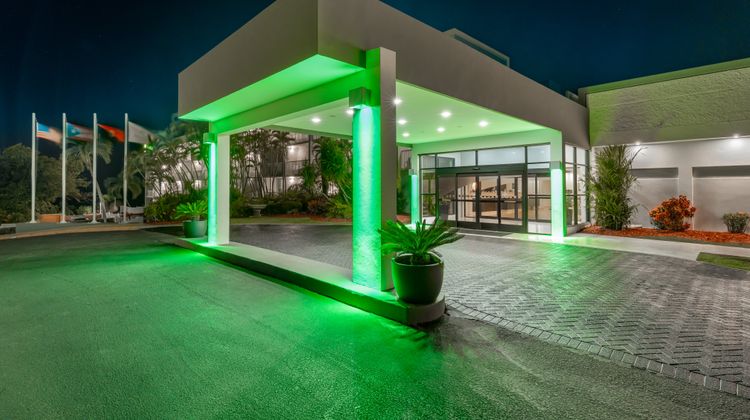 Holiday Inn Ponce & Tropical Casino Exterior