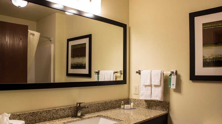 <b>Cobblestone Hotel & Suites Room</b>. Images powered by <a href="https://www.leonardoworldwide.com/" title="Leonardo Worldwide" target="_blank">Leonardo</a>.