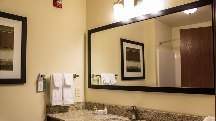 Cobblestone Hotel & Suites Room