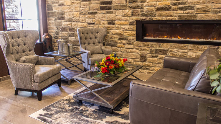 Cobblestone Hotel & Suites Lobby