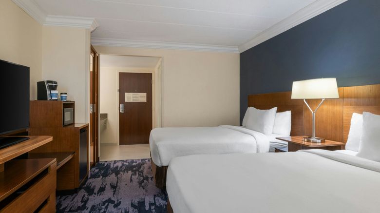 <b>Fairfield Inn & Suites Reston/Herndon Room</b>. Images powered by <a href="https://www.leonardoworldwide.com/" title="Leonardo Worldwide" target="_blank">Leonardo</a>.