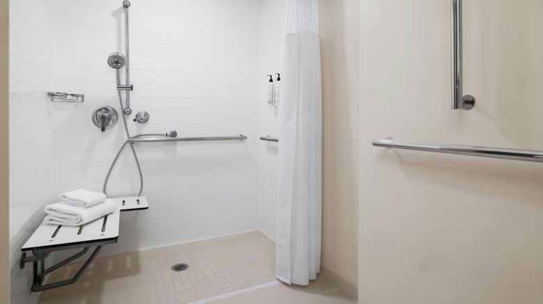 <b>Fairfield Inn & Suites Reston/Herndon Room</b>. Images powered by <a href="https://www.leonardoworldwide.com/" title="Leonardo Worldwide" target="_blank">Leonardo</a>.