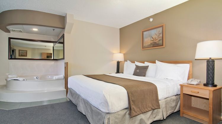 Boarders Inn & Suites by Cobblestone Suite