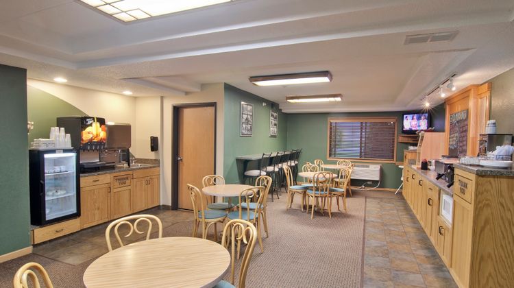 Boarders Inn & Suites by Cobblestone Restaurant