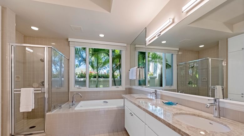 <b>The Islands at Mauna Lani Room</b>. Images powered by <a href="https://www.leonardoworldwide.com/" title="Leonardo Worldwide" target="_blank">Leonardo</a>.