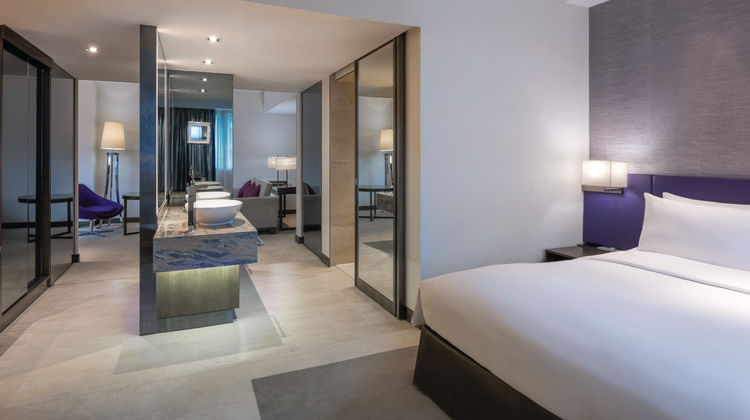 Gateway Hotel Suite