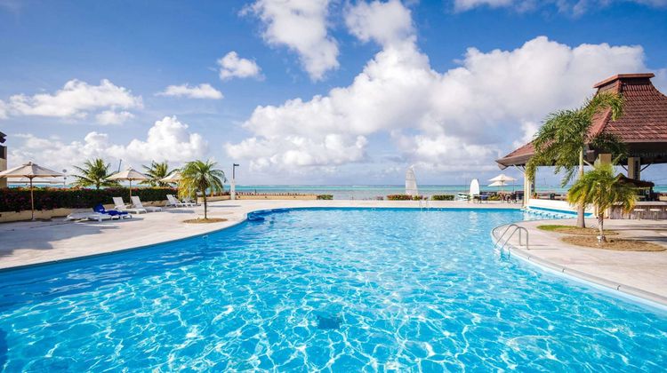 Aqua Resort Club Saipan Pool