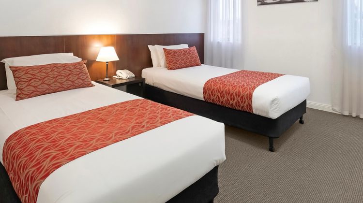 Warrnambool Central Court Suite