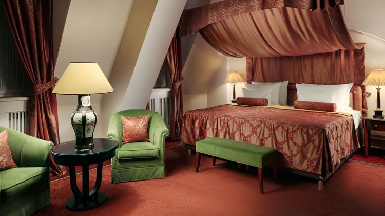 Art Nouveau Palace Hotel Suite