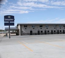 Boarders Inn & Suites by Cobblestone Exterior