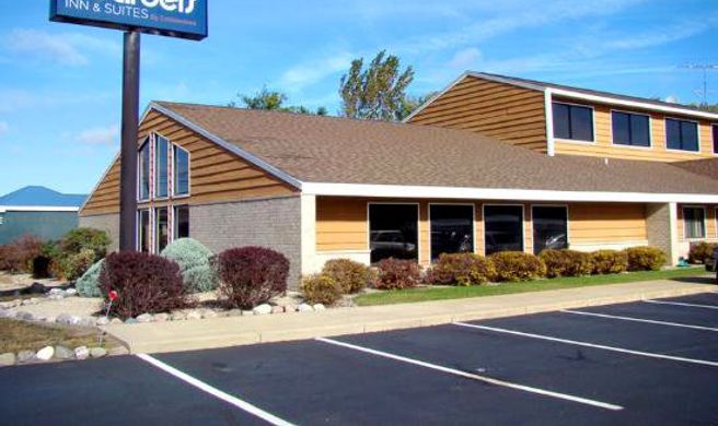 Boarders Inn & Suites by Cobblestone Exterior
