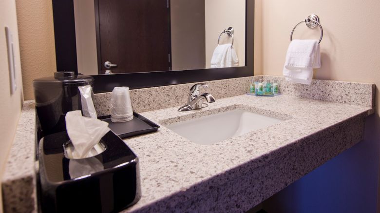 <b>Cobblestone Inn and Suites Room</b>. Images powered by <a href="https://www.leonardoworldwide.com/" title="Leonardo Worldwide" target="_blank">Leonardo</a>.