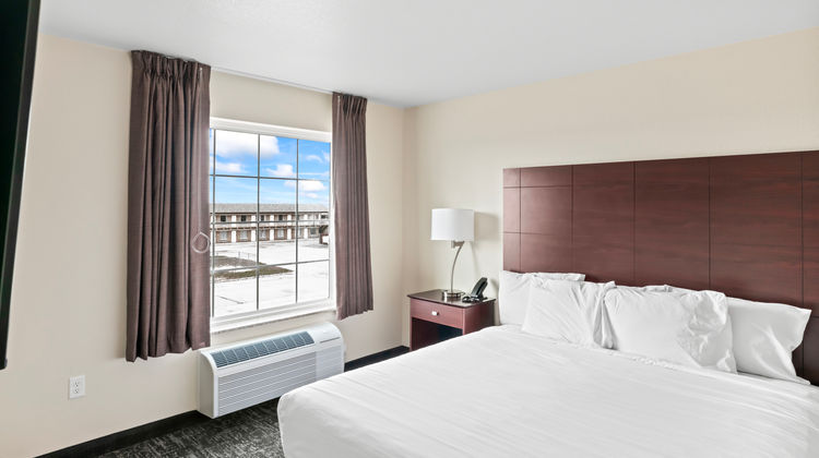 Cobblestone Inn & Suites Suite