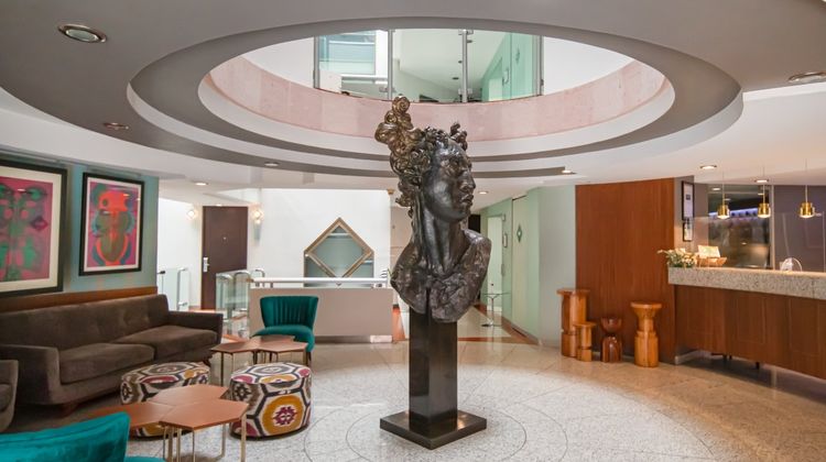 Santa Rita Hotel & Spa Lobby