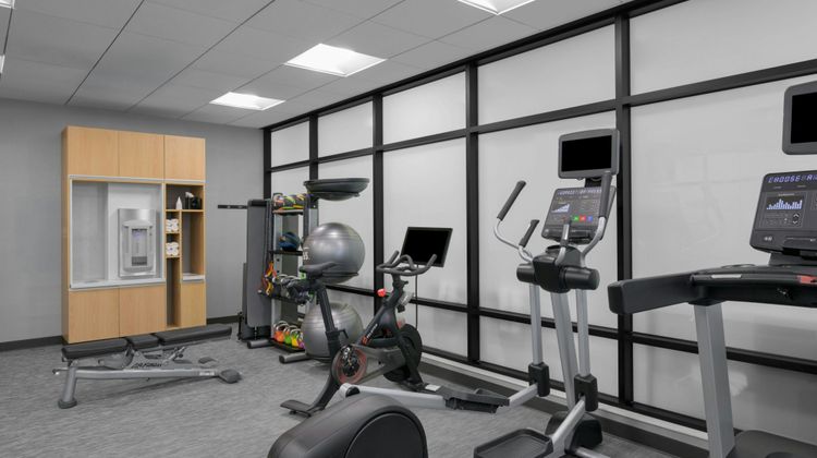 Courtyard Pittsburgh Arpt Settlers Ridge Health Club