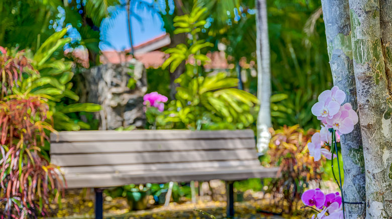<b>Wailea Point Exterior</b>. Images powered by <a href="https://www.leonardoworldwide.com/" title="Leonardo Worldwide" target="_blank">Leonardo</a>.