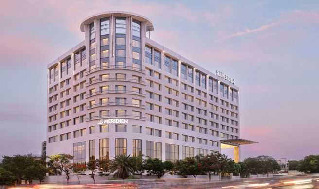 Le Meridien Ahmedabad Exterior