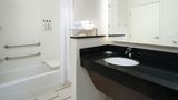 Fairfield Inn & Suites by Marriott Room