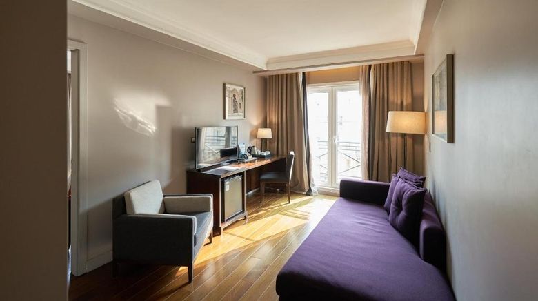 <b>CARLES Hotel Buenos Aires Room</b>. Images powered by <a href="https://www.leonardoworldwide.com/" title="Leonardo Worldwide" target="_blank">Leonardo</a>.