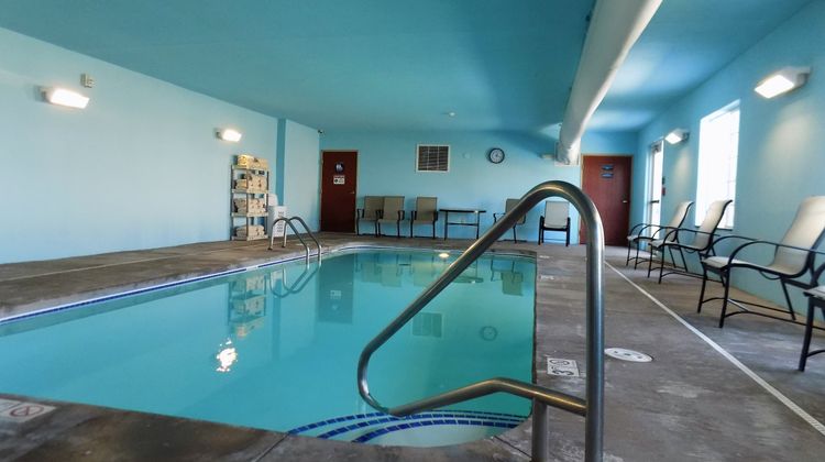 Cobblestone Hotel & Suites - Seward Pool