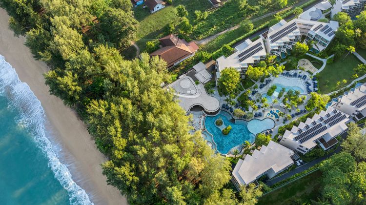 Le Meridien Phuket Mai Khao Beach Resort Exterior
