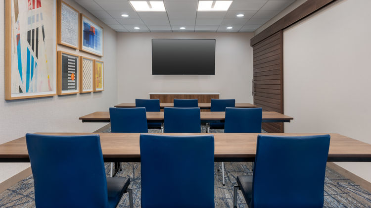 Holiday Inn Express & Stes-Stevensville Meeting