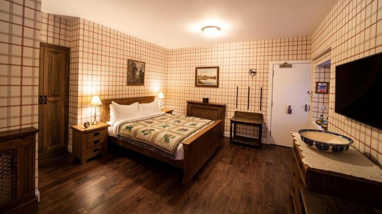 <b>Cluanie Inn Lobby</b>. Images powered by <a href="https://www.leonardoworldwide.com/" title="Leonardo Worldwide" target="_blank">Leonardo</a>.