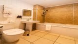 <b>Cluanie Inn Room</b>. Images powered by <a href="https://www.leonardoworldwide.com/" title="Leonardo Worldwide" target="_blank">Leonardo</a>.