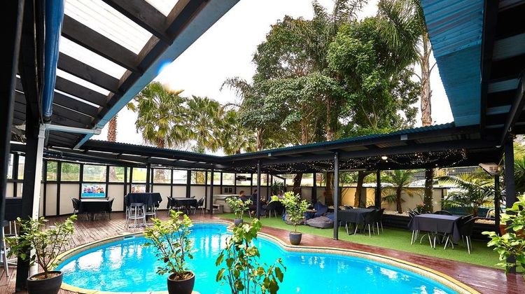 Mount Richmond Hotel Pool