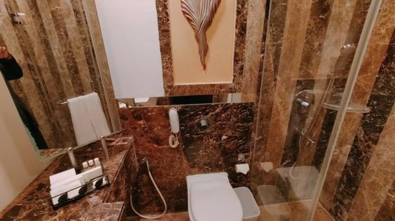 <b>The HHI Hotel Hindusthan International Room</b>. Images powered by <a href="https://www.leonardoworldwide.com/" title="Leonardo Worldwide" target="_blank">Leonardo</a>.