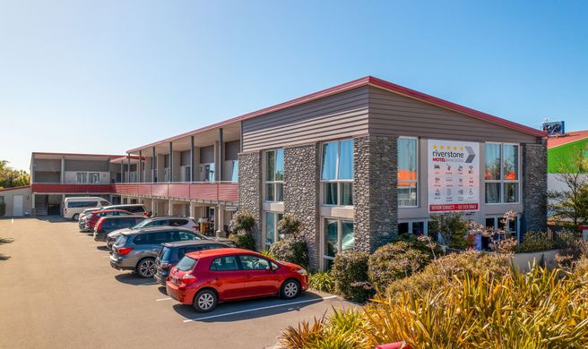 Riverstone Motel Exterior