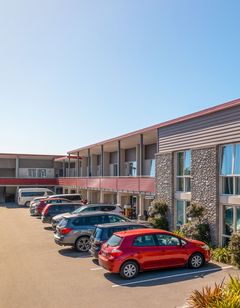 Riverstone Motel