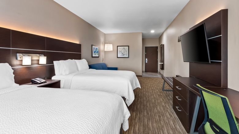 <b>Holiday Inn Express Hotel Room</b>. Images powered by <a href="https://www.leonardoworldwide.com/" title="Leonardo Worldwide" target="_blank">Leonardo</a>.