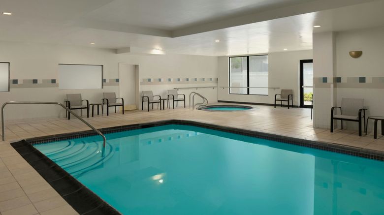 <b>Courtyard Long Island MacArthur Airport Pool</b>. Images powered by <a href="https://www.leonardoworldwide.com/" title="Leonardo Worldwide" target="_blank">Leonardo</a>.