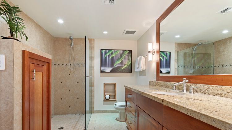 Makena Surf - Destination Resorts Hawaii Room