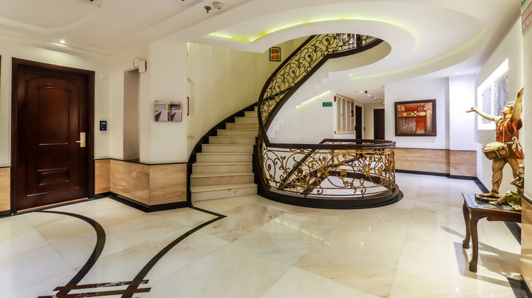 Hotel Grand Godwin Lobby