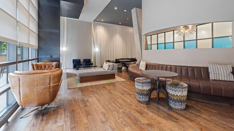 Placemakr Marymount Ballston Lobby
