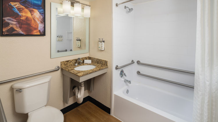 Candlewood Suites Miami Doral Room