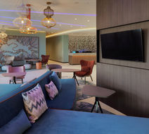 Hampton by Hilton Venice Lobby