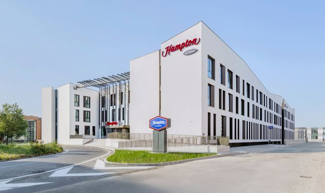 Hampton by Hilton Venice Exterior