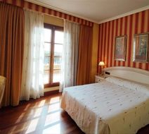Hotel Conde Ansurez Room