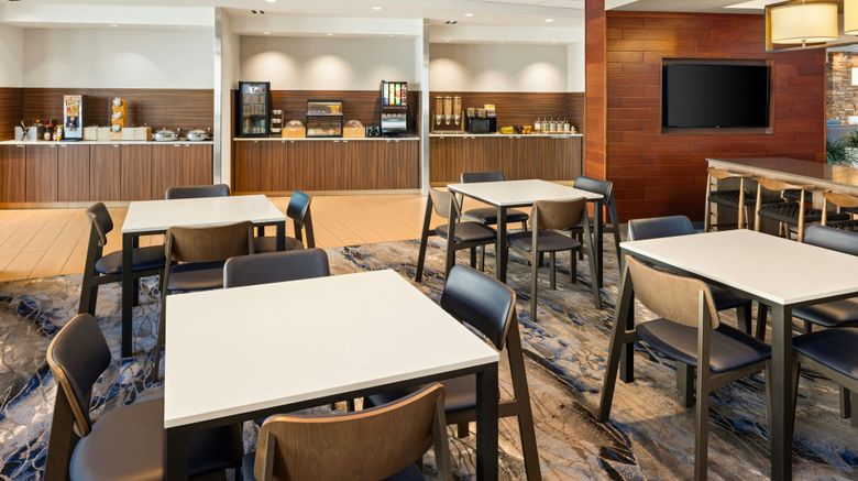 <b>Fairfield Inn/Suites La Crosse Downtown Restaurant</b>. Images powered by <a href="https://www.leonardoworldwide.com/" title="Leonardo Worldwide" target="_blank">Leonardo</a>.