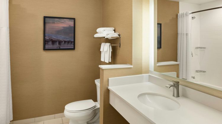Fairfield Inn/Suites La Crosse Downtown Room