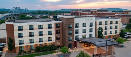 Fairfield Inn/Suites La Crosse Downtown Exterior