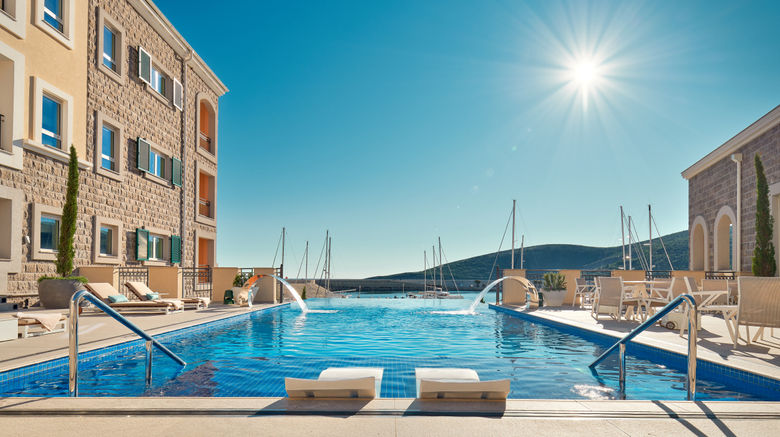 <b>The Chedi Lustica Bay Pool</b>. Images powered by <a href="https://www.leonardoworldwide.com/" title="Leonardo Worldwide" target="_blank">Leonardo</a>.